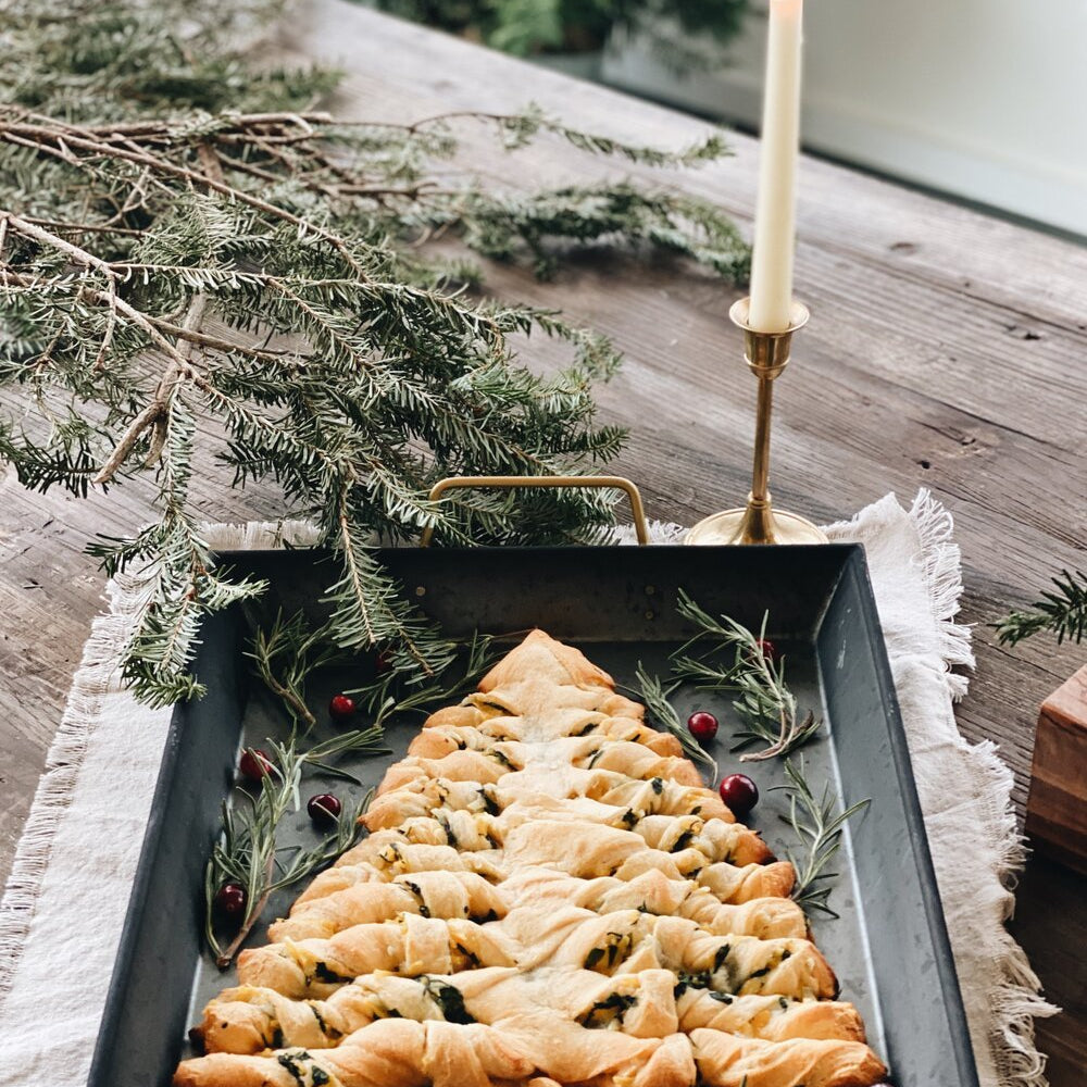 A super easy, super tasty, Christmas Tree Breadstick Appetizer - Country Life Natural Foods