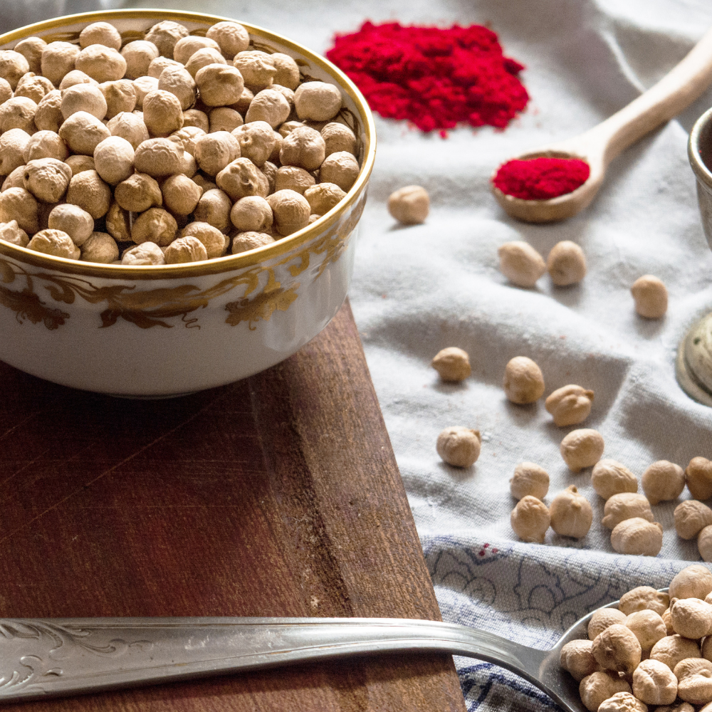 A Comprehensive Guide on Chickpeas: A Plant-Based Protein Hero
