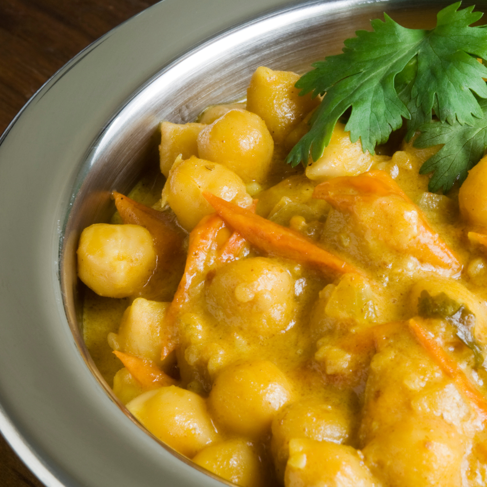 Cozy Garbanzo Curry Bowl: A Hearty Recipe for Chilly Evenings