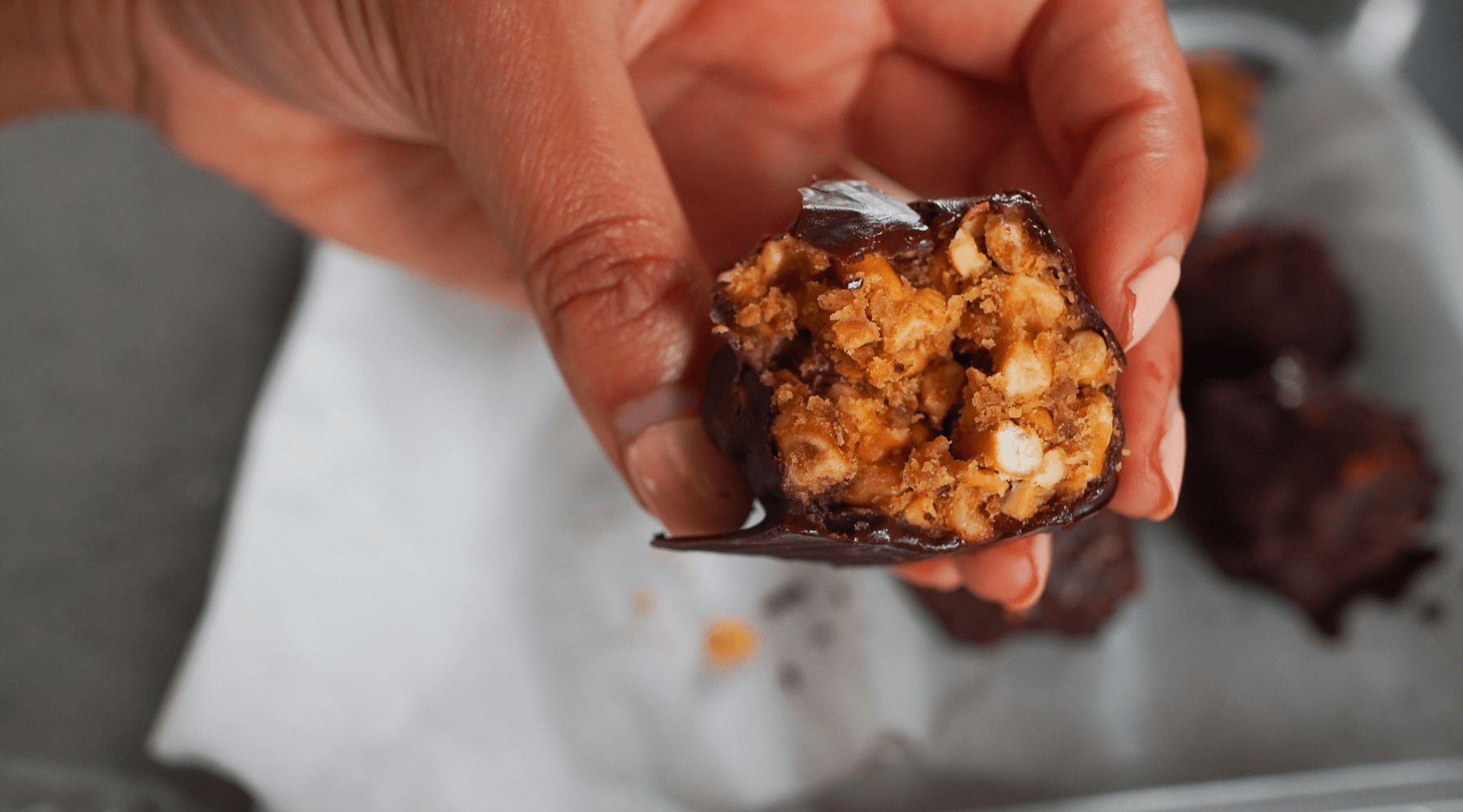 Crunchy Peanut Butter Pretzel Bites