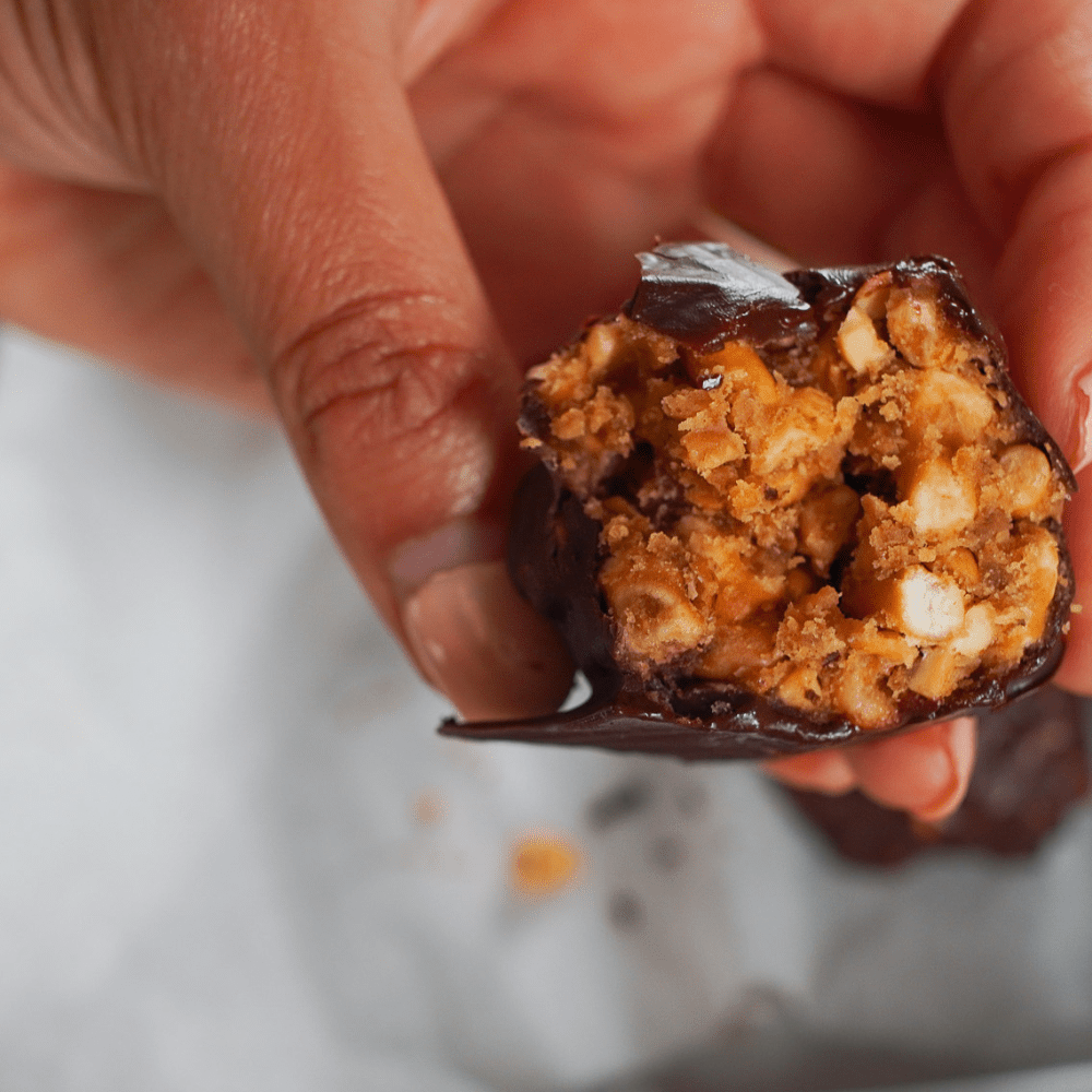 Crunchy Peanut Butter Pretzel Bites