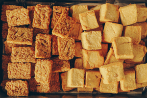Tempeh vs. Tofu: Which One Is Better For You?